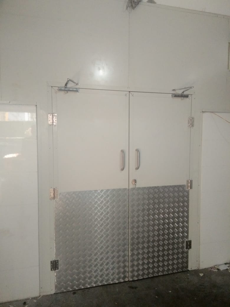 cold-clean-room-doors-3